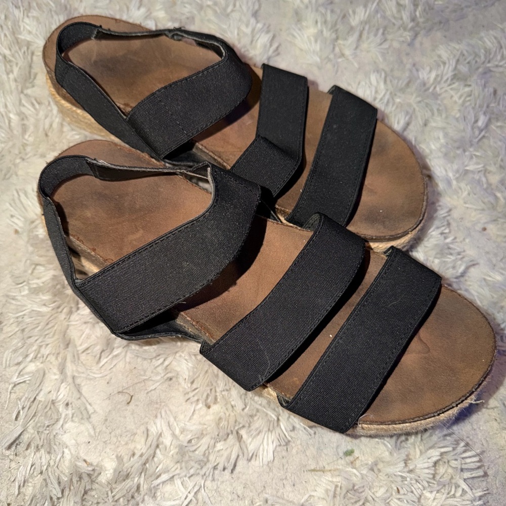 Steve Madden Black Strappy Sandals